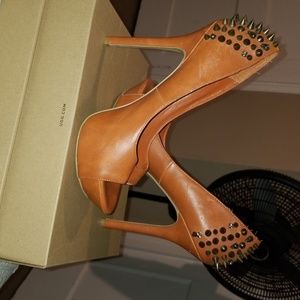 Women's heels